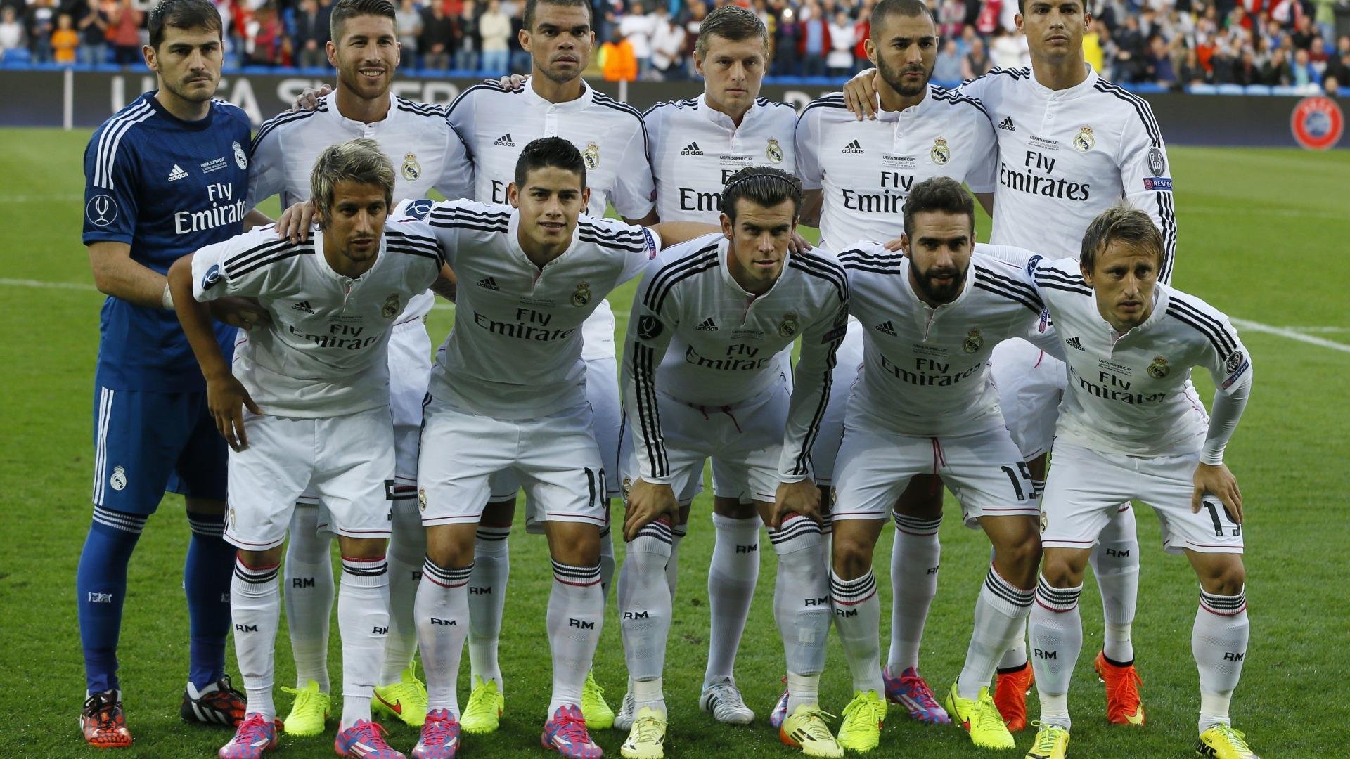 最佳瞬间：王强末节关键三分助球队反超，现场沸腾！