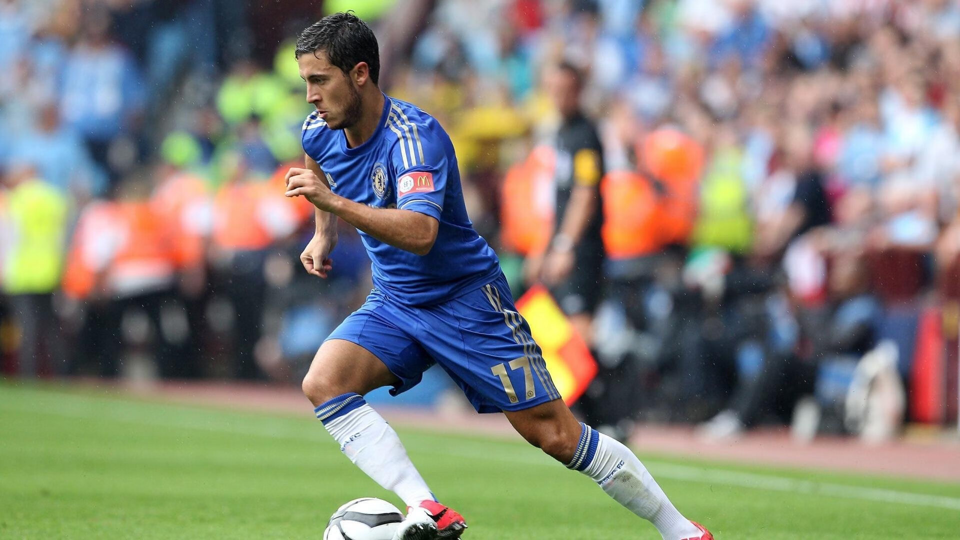 法甲联赛中，新秀崭露头角惊艳全场，法甲新赛季宣传片